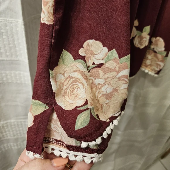 No Boundaries Junior's  Top Size Large - Picture 8 of 8